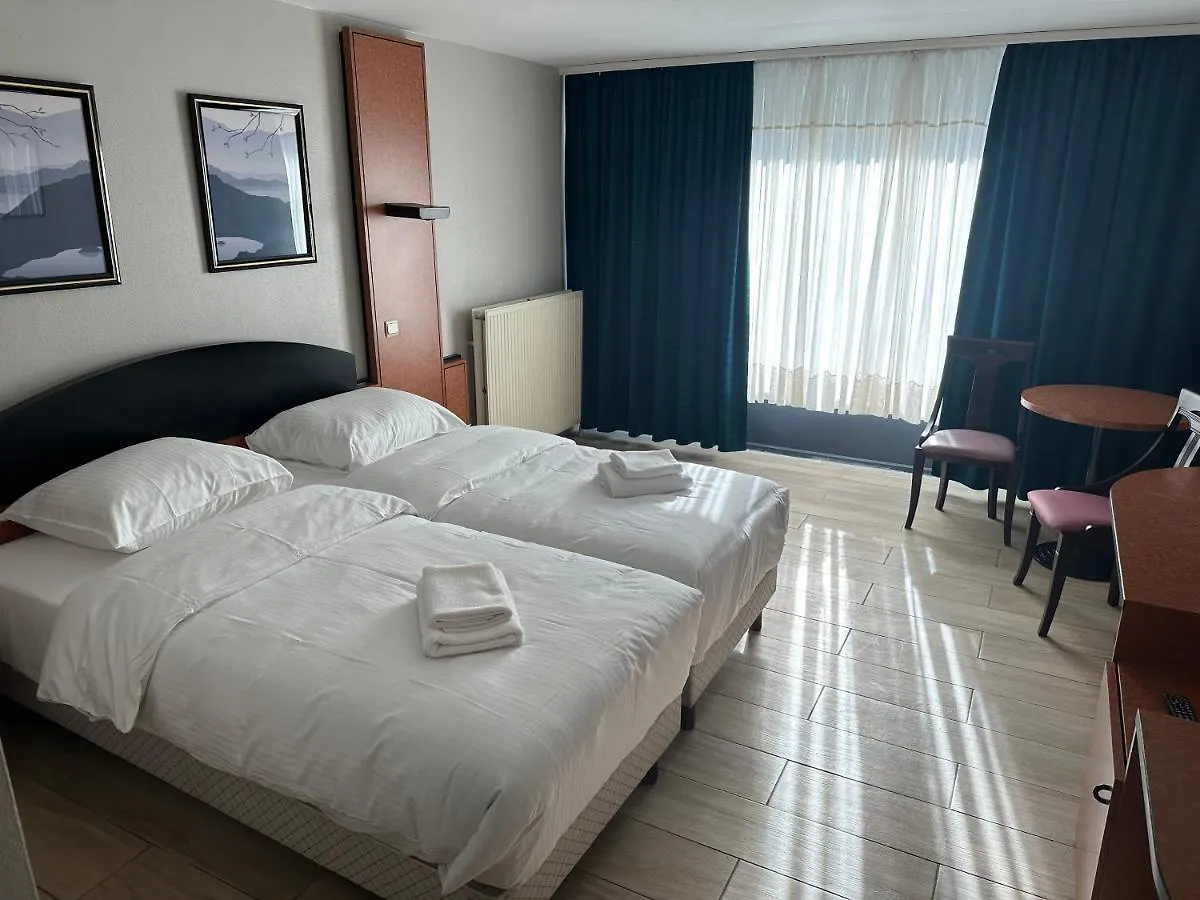 Hotel Europacity Saint-Josse-ten-Noode 3*, Брюссель Бельгия